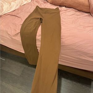 Lulu lemon size 8 flare, pants align